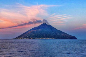 Stromboli Suite Apartment with Terrace Volcano & Sea view